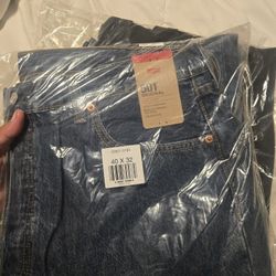 501 Levi Jeans Size 40x32 Blue