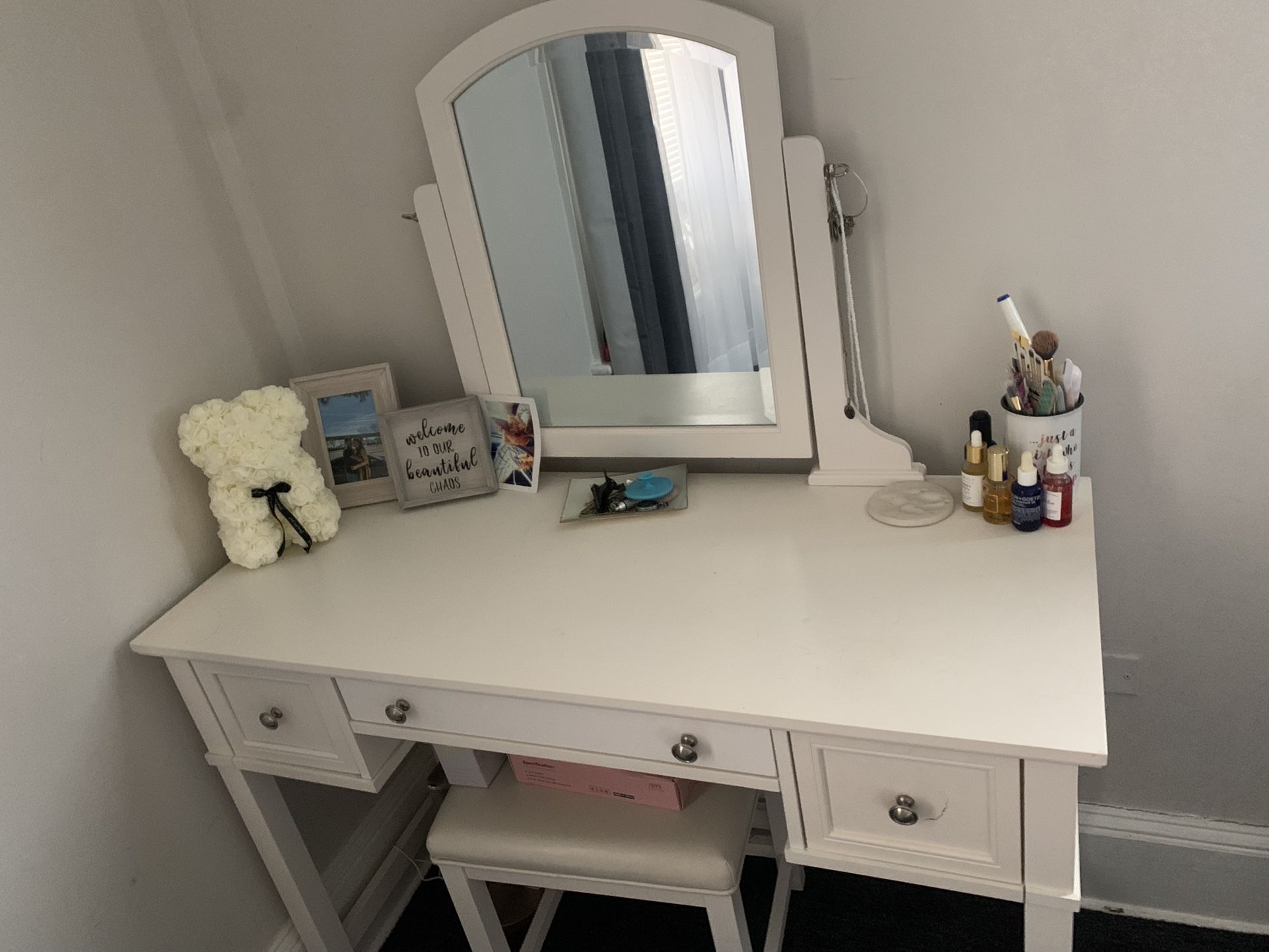 Makeup Vanity 