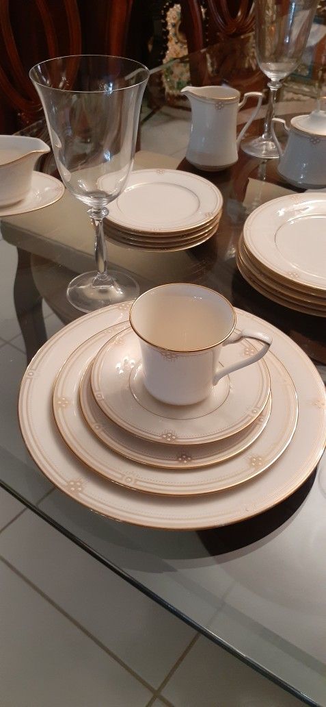 Noritake "Satin Gown" 7730 China