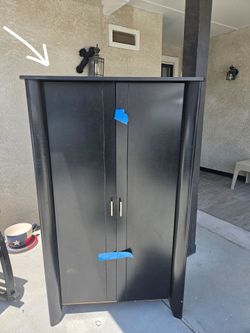 Cabinet with shelves