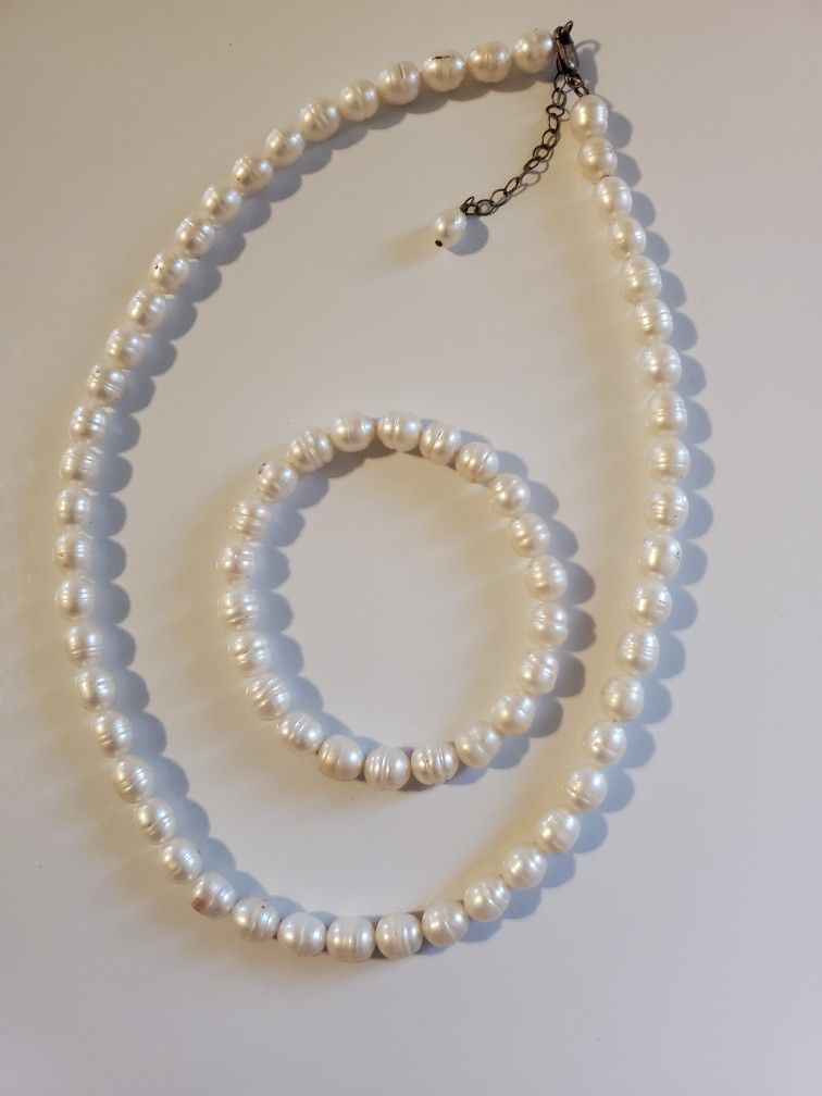 Real Pearl's Necklace And Bracelet