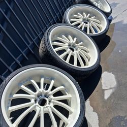 MUST  GO!!! 26s!!!! TIRES ARE NEW MATCHING SET!!! 475$$ OBO