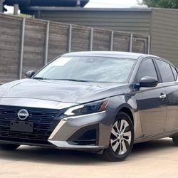2025 Nissan Altima