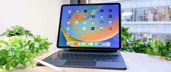 🤩APPLE IPAD PRO 13 INCH M4 2 TERABYTES WITH EXTRA 😍
