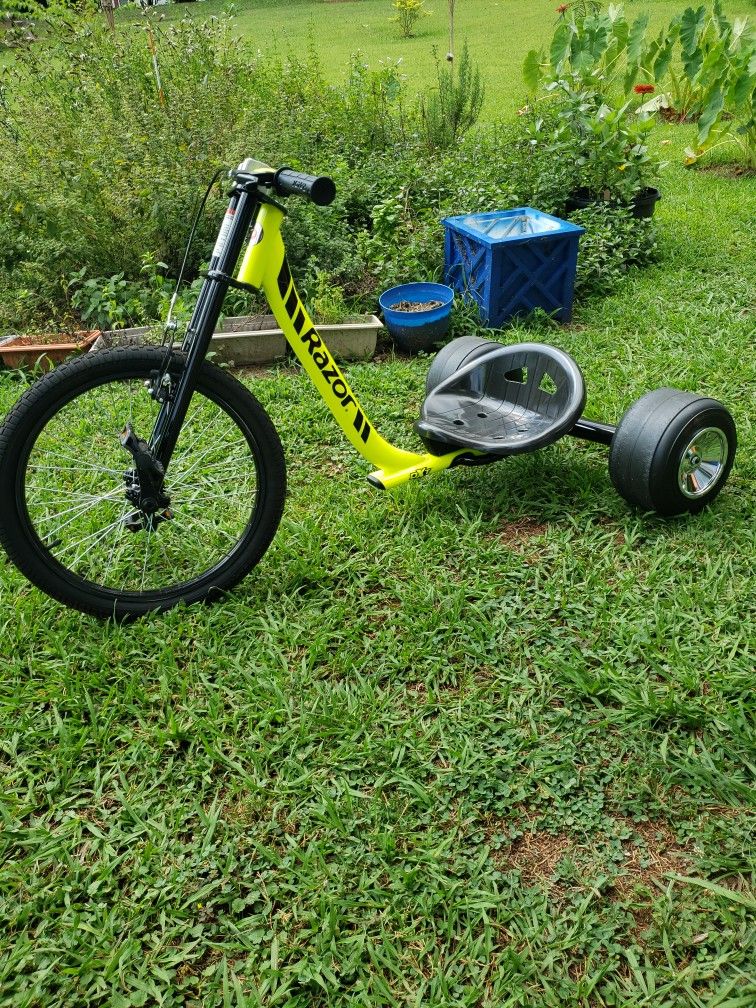 Razor Dxt Trike