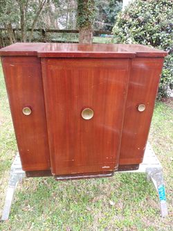Beautiful mid-century modern record player phonograph cabinet