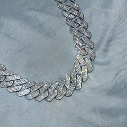 Thick 25MM Iced Out Cuban