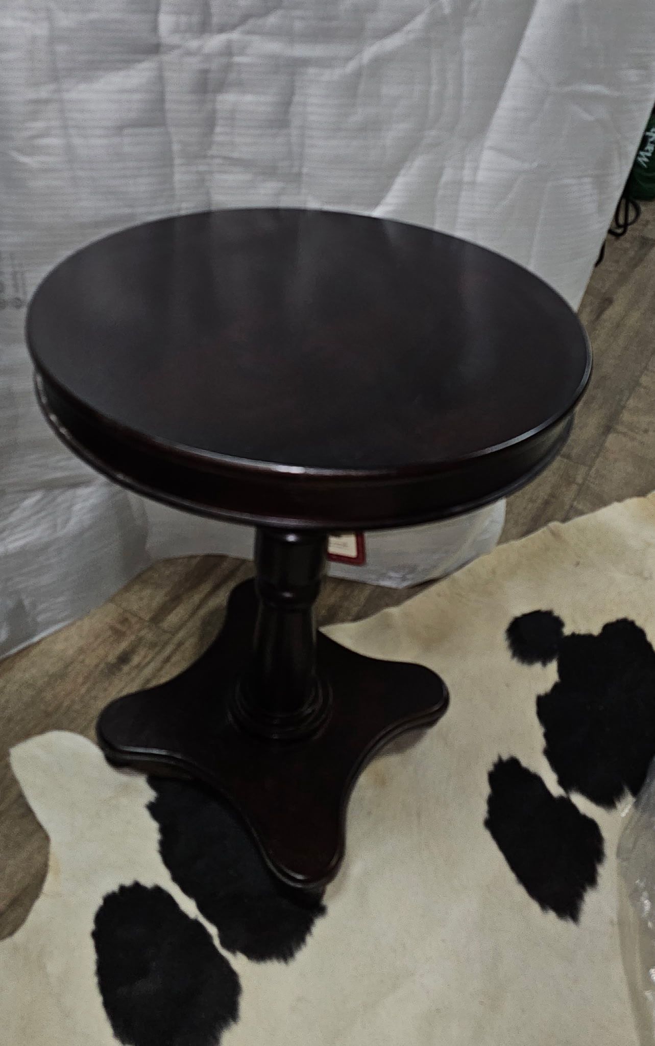 Solid Wood Pedestal Table