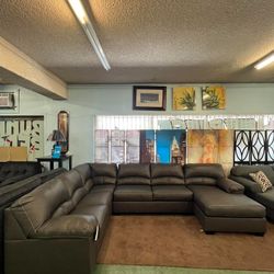 Sectional In Stock For Immediate Delivery 