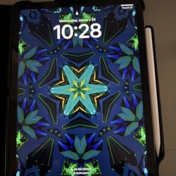 IPAD AIR LIKE BRAND NEW 