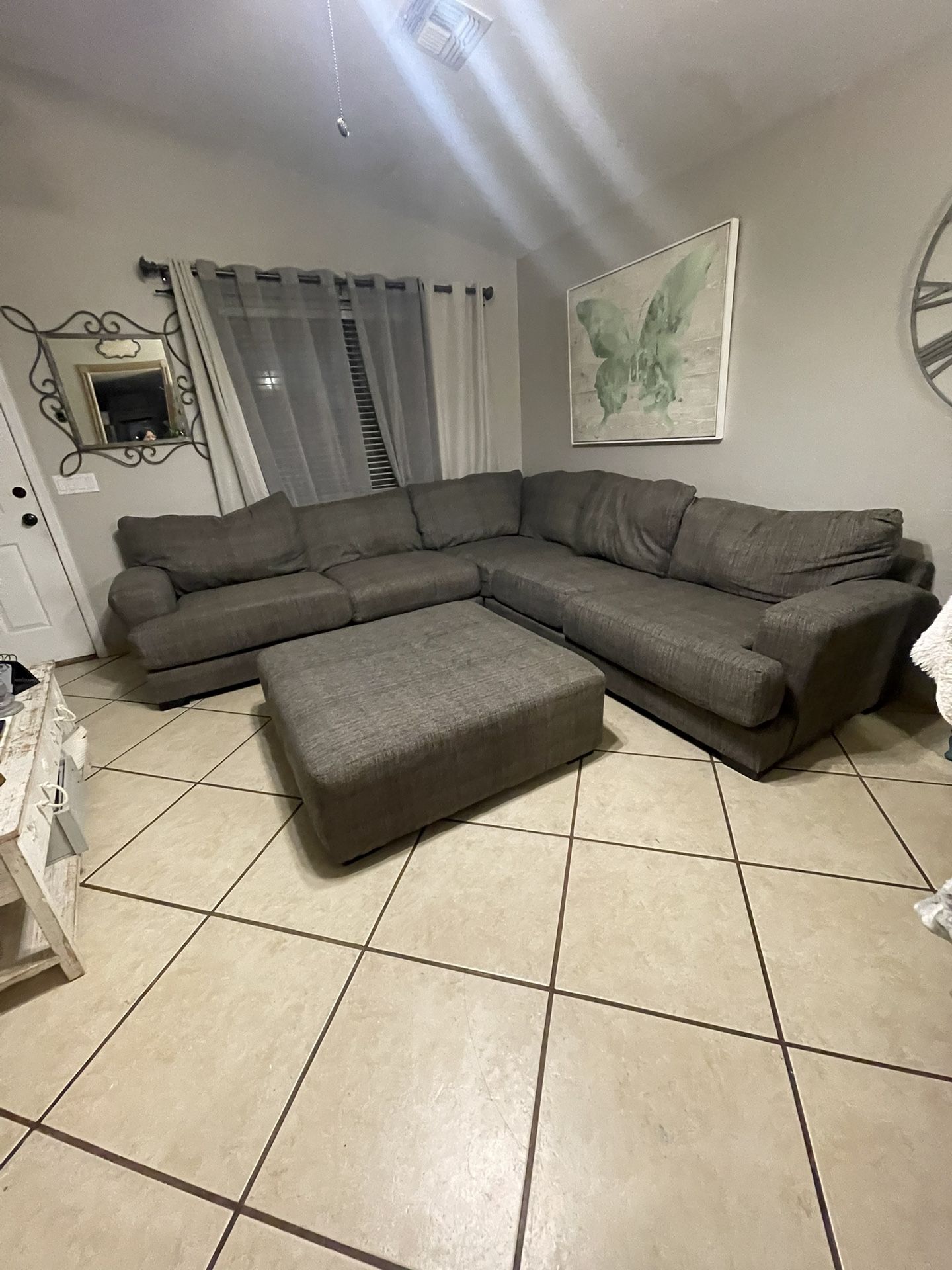 Sectional Couches Gray Color With Big Ottoman  