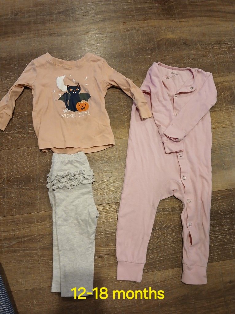 Babygirl Clothes & Baby Carrier