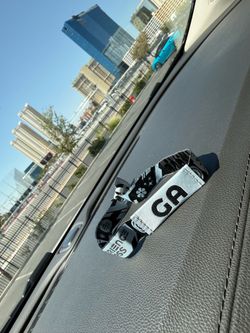 EDC Las Vegas 2026 (Sunday GA) MUST MEET IN PERSON!!
