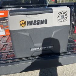 Electric Ice Chest ( Brand new)