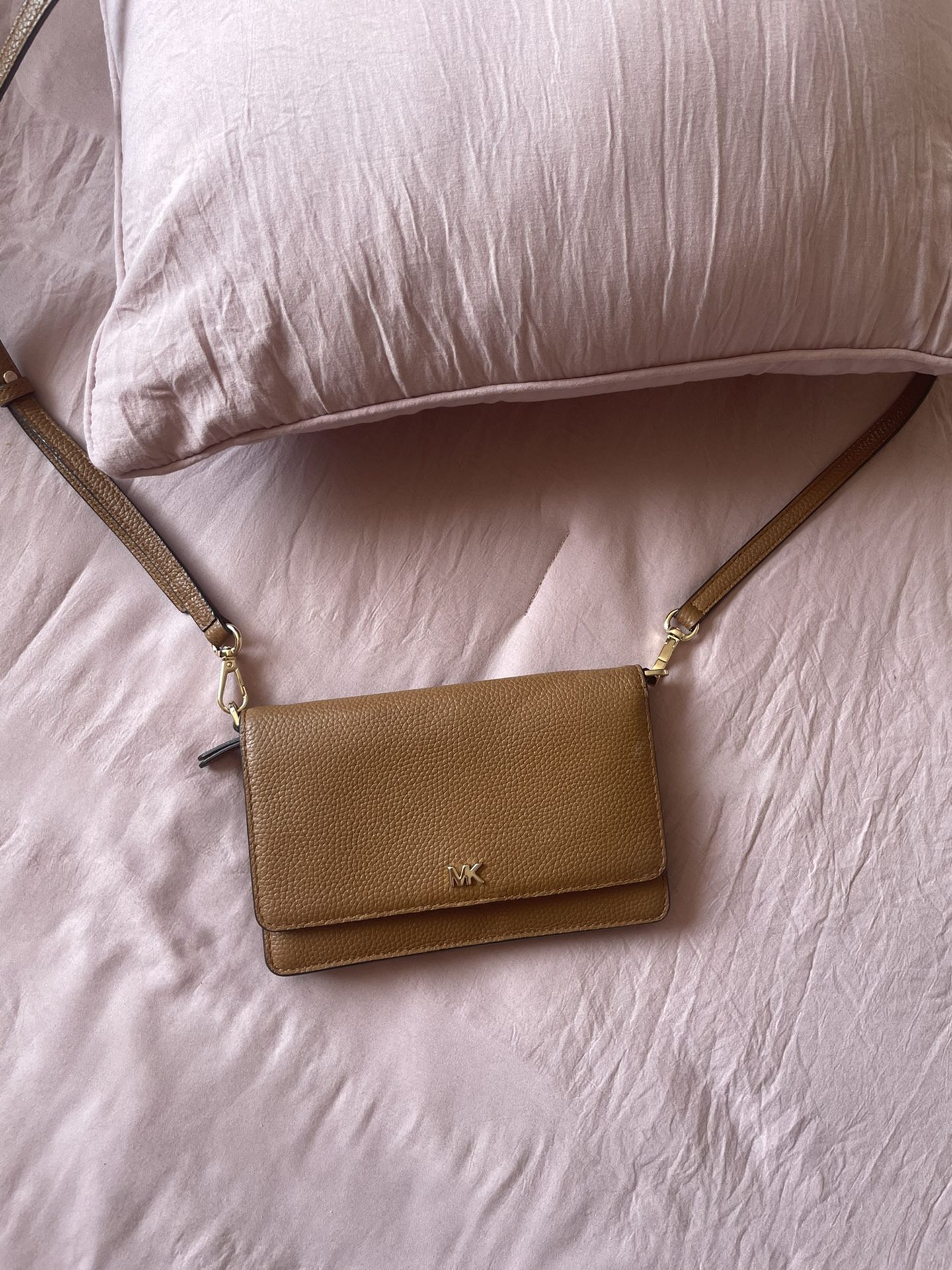 Michael Kors Wallet Multi Use  / Phone Case / Purse 