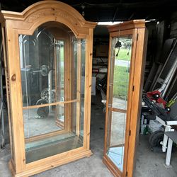 Curio Cabinets 