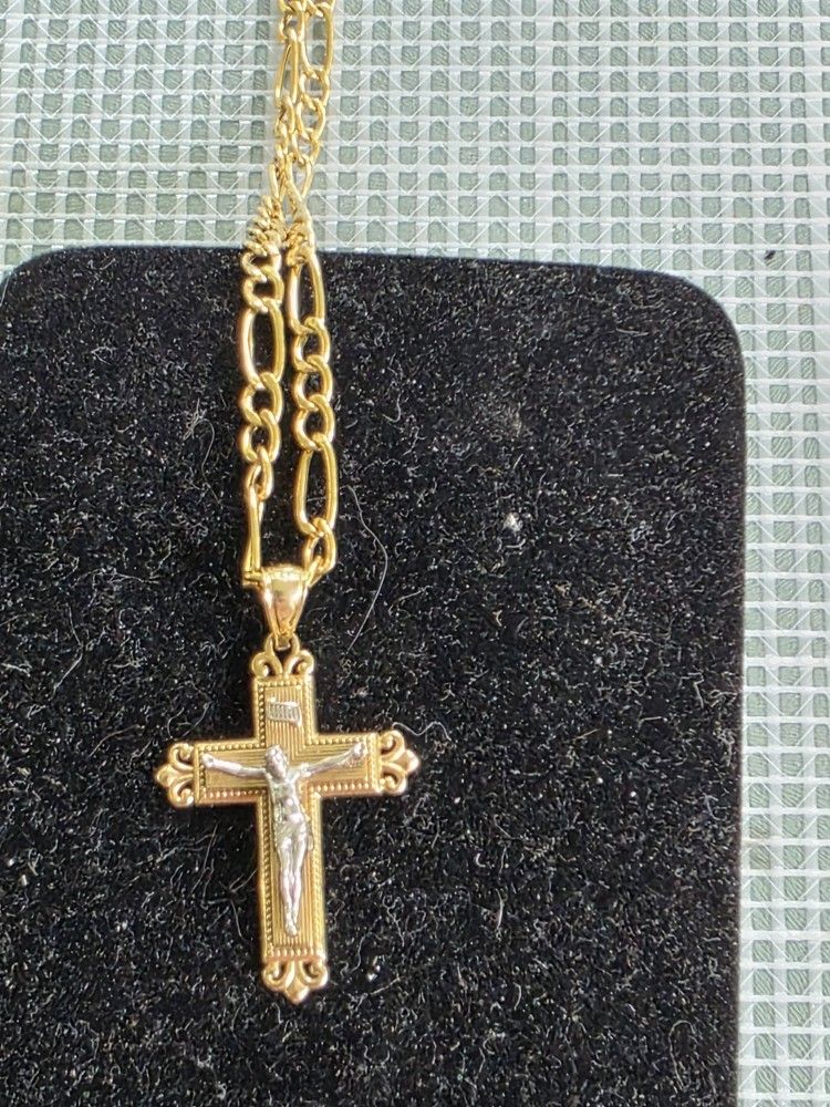 10K Gold Cross And 18 Inch Chain
