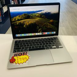 MacBook Air 2020 M1 chip 8GBRam 256GBSSD ! We offer finance !