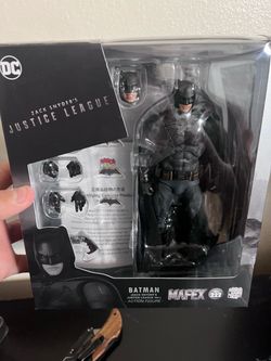 Mafex justice league Batman