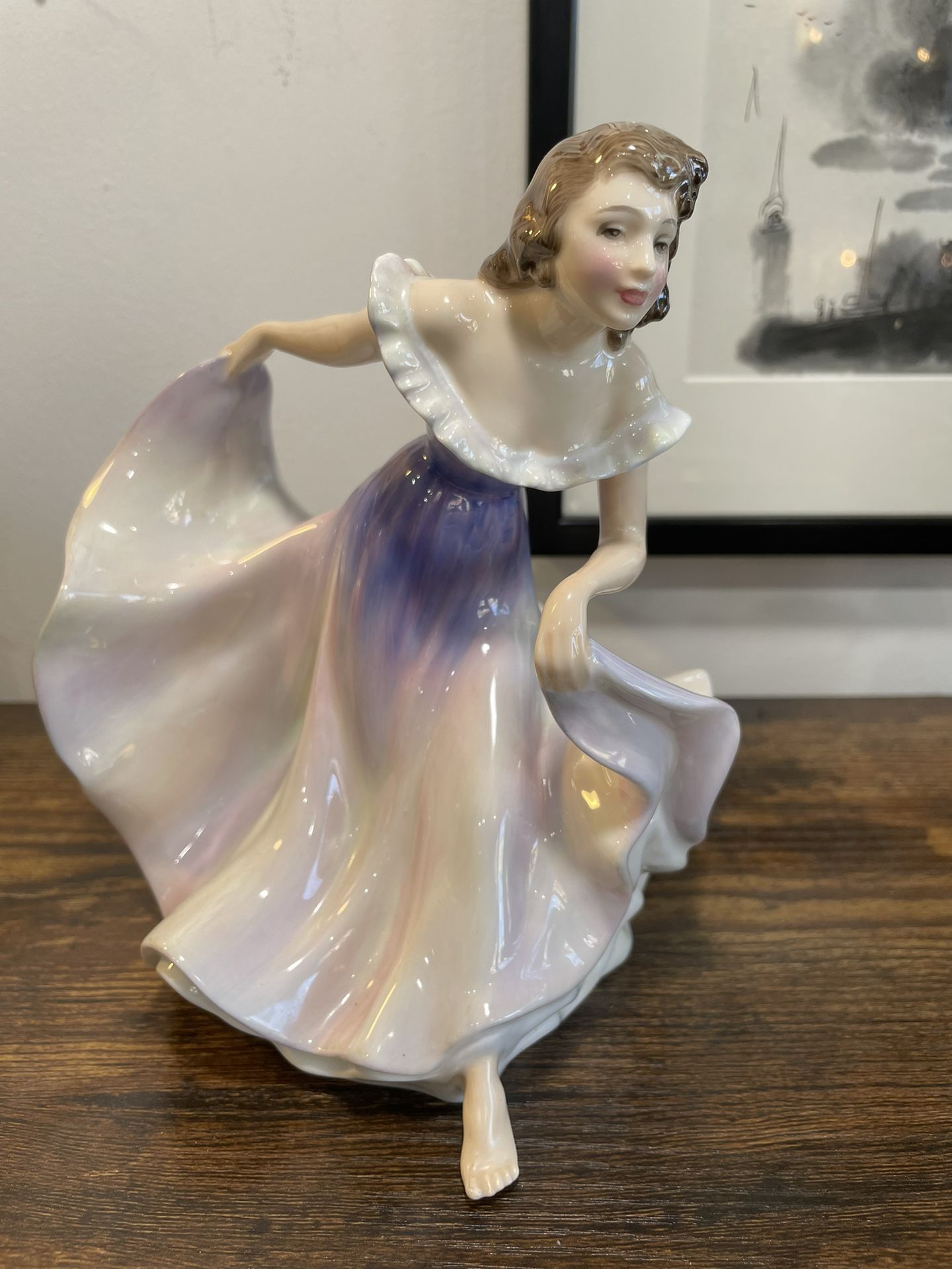 Royal Doulton highly collectible figurine “A Gypsy Dance” 1958.