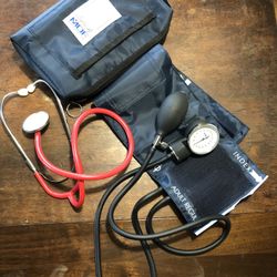 MDF Calibra Aneroid Sphygmomanometer 
