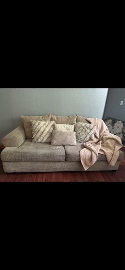 Couch / Sofa