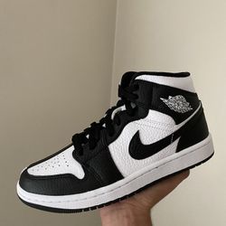 Women Jordan 1 Mid Split Black White Size 8W Deadstock