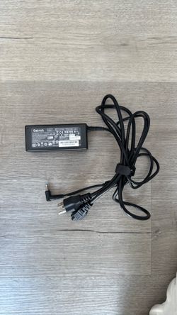 Ostrich 65W Laptop Charger