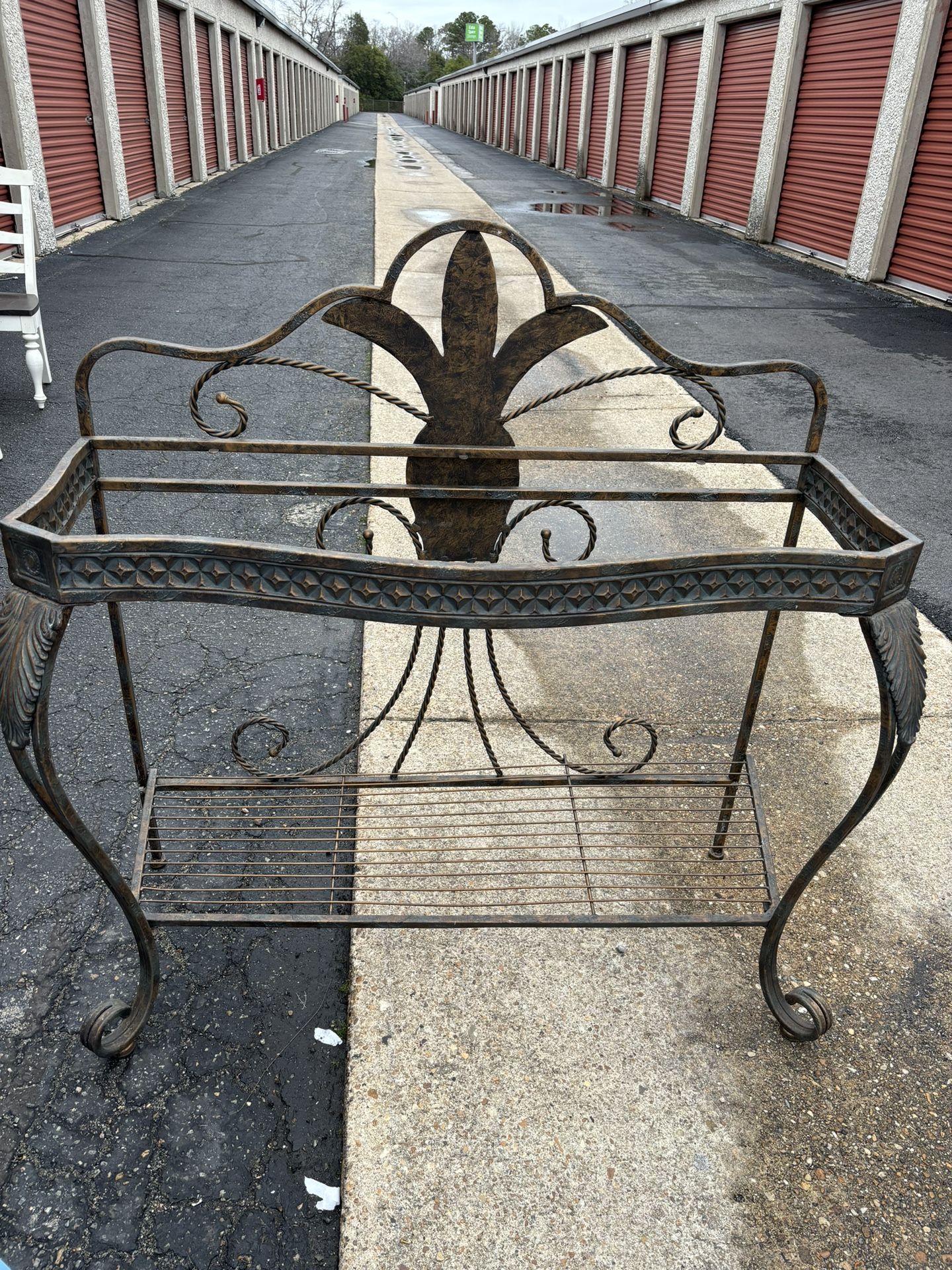 Wrought Iron Vintage Pineapple Console/table