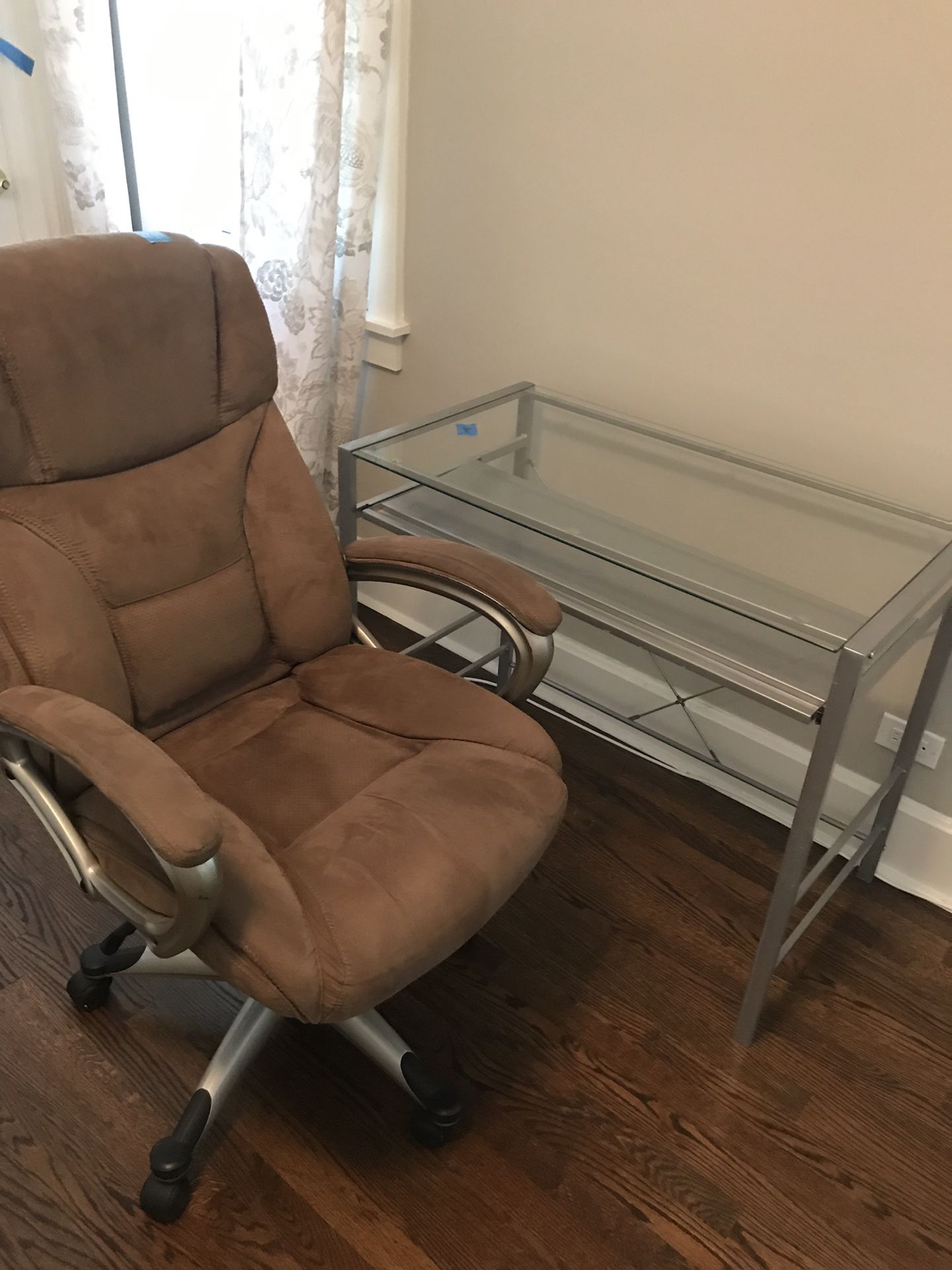 Computer chair with desk