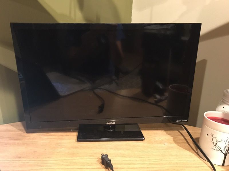 Sanyo 23" TV with built in DVD player