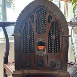 GE Antique Replica Cathedral Radio – Working
