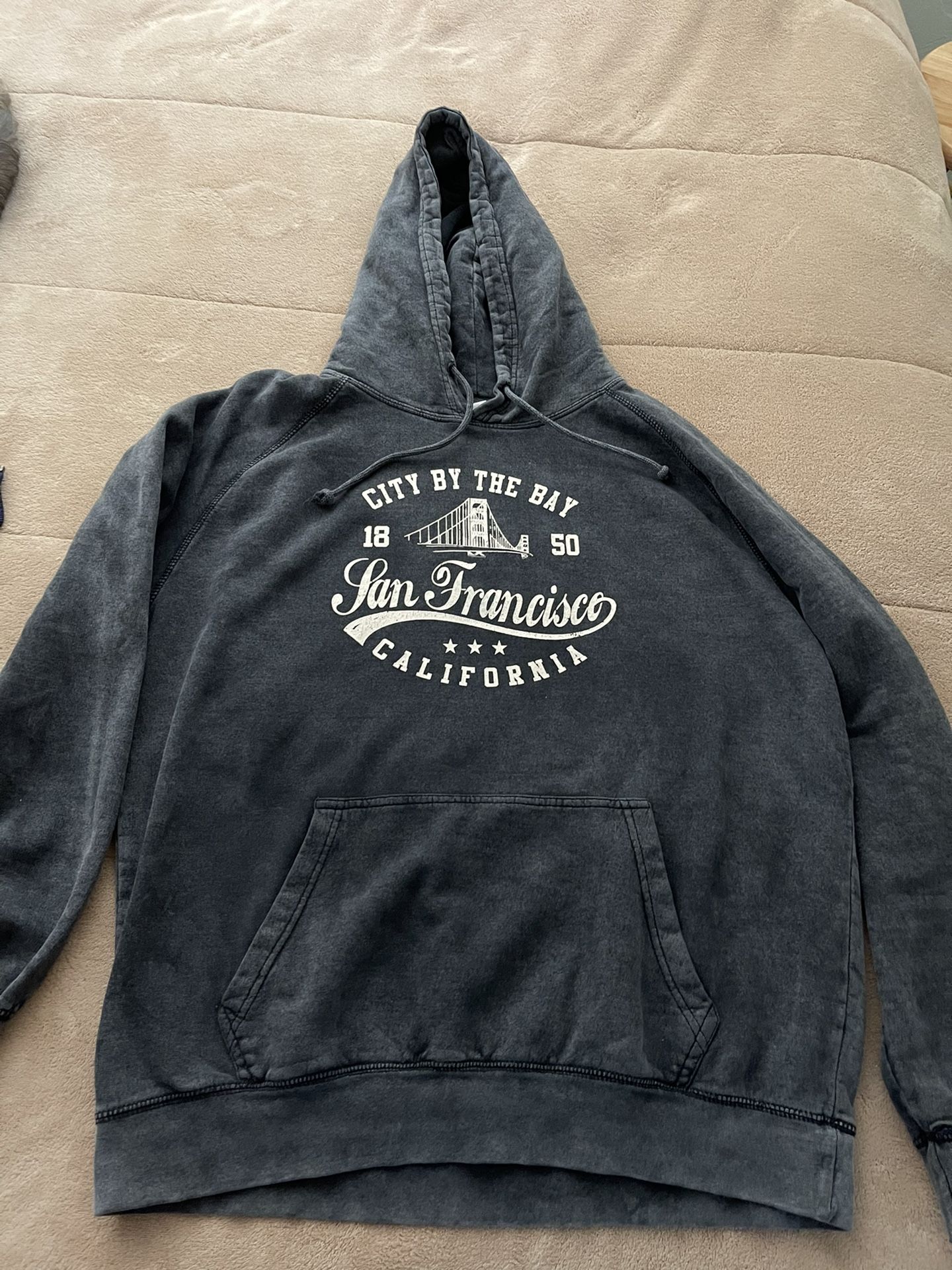 Large Vintage Style Hoodie Sweatshirt Like New
