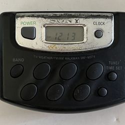 Good condition Sony Walkman Weather AM FM Radio SRF-M37V w/ new battery