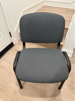Moving sale – selling multiple items.
