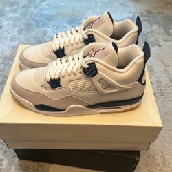 Jordan 4 SB