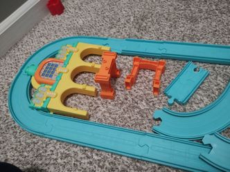 Toy track