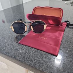 New Black And White Gucci Sunglasses 