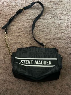 Steve Madden pursue