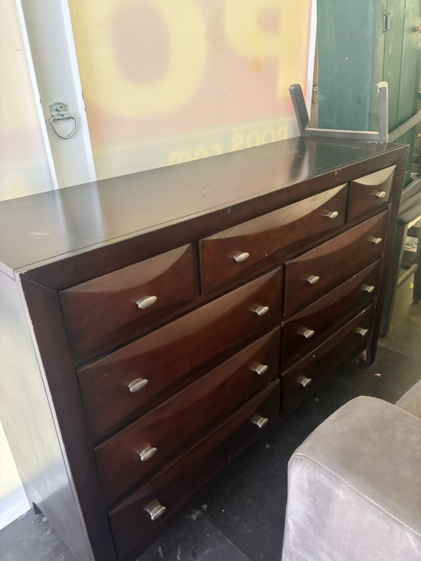 Free- Dresser & 2 Night Stands 