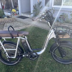 Rad Runner Plus E-Bike 