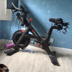 Peloton Bike (Ethernet Only) For Sale 