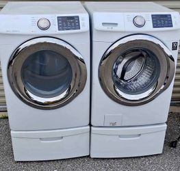 Samsung front load washer dryer set with pedestals