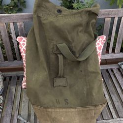 Vintage US ARMY Laundry Duffle Duffel Bag for Sale in Irwindale, CA -  OfferUp