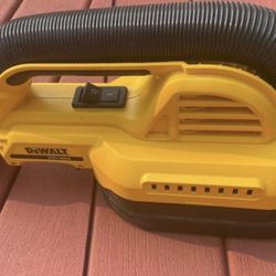 DEWALT 20-Volt MAX Wet/Dry Vacuum  With Battery And Charger And Dewalt Bag