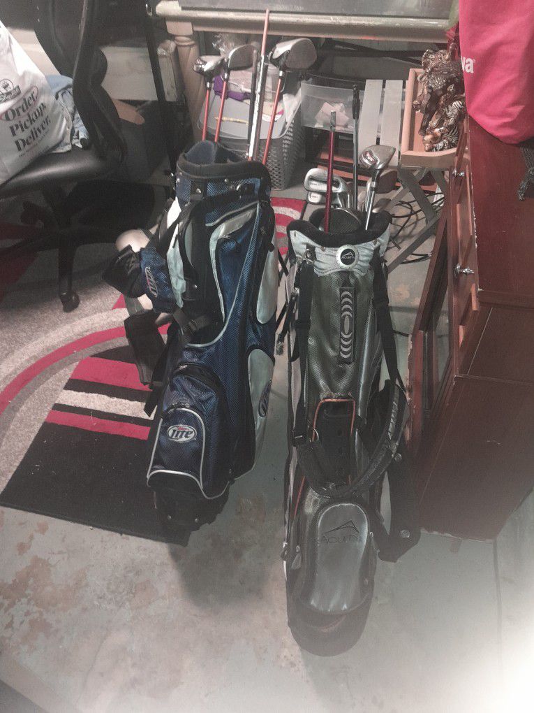 Miller Lite Golf Bag Some Clubs and A Acuinty Bag