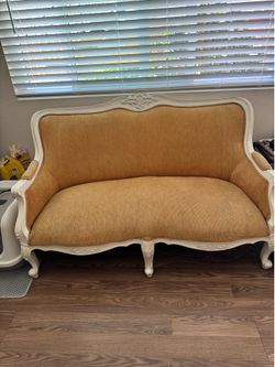 French style love seat/bench