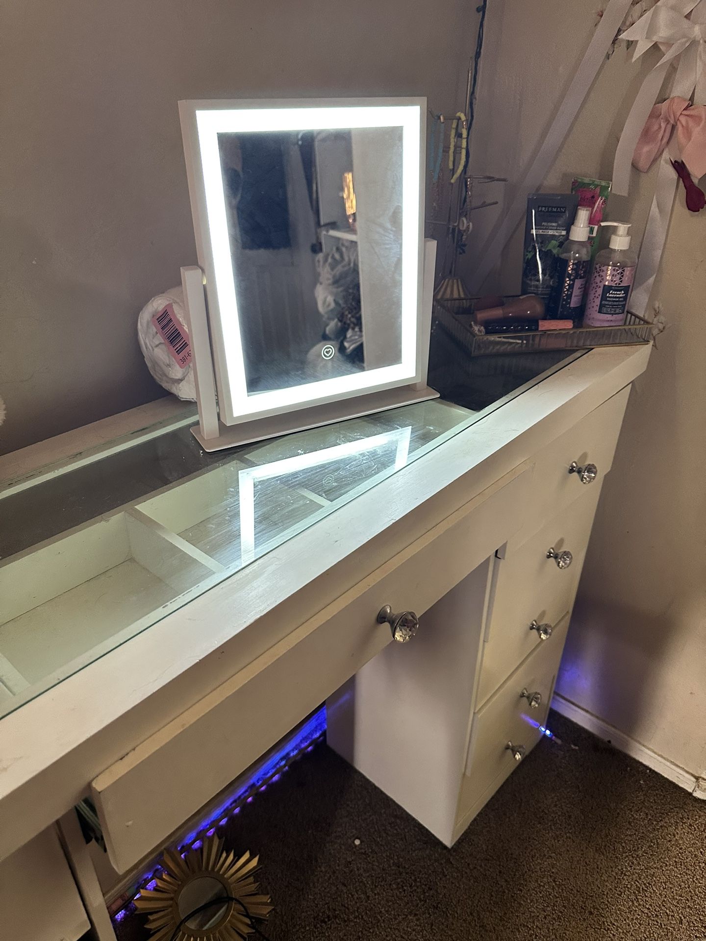 White Glass top Vanity With Mirror 125.00 For Fast Sale Today!