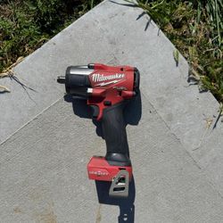 M18 FUEL 18-Volt Lithium-Ion Brushless Cordless 1/2 in. Controlled Mid-Torque Impact Wrench (Tool-Only)