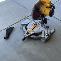 Dewalt 12” Mitre Saw Tool $200